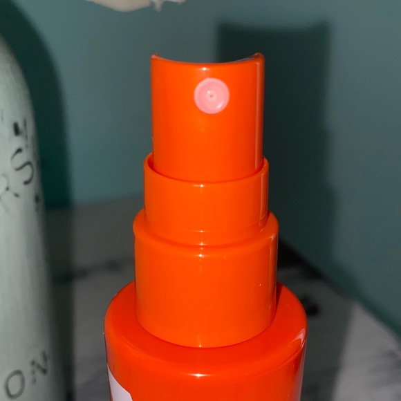 Maven Beauty Rose Water Setting Spray - Picture 3 of 5